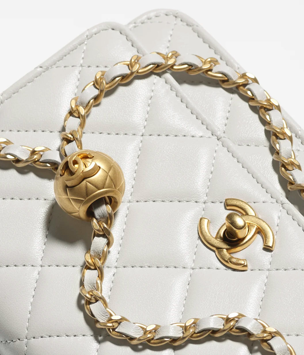 Chanel Wallet on Chain – Shiny Lambskin, Gold-Tone Metal